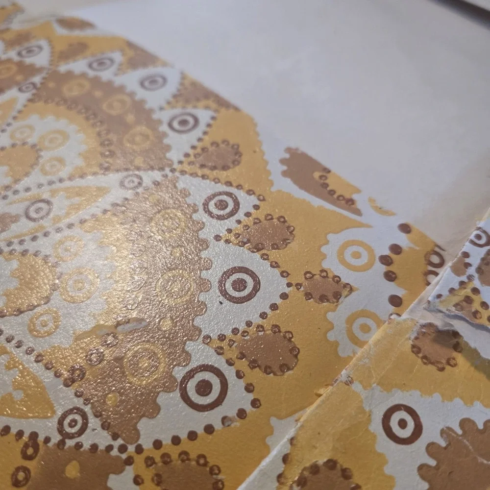 Vintage 70s Floral Medallion Wallpaper Gold Brown 2 Pics Folded Over Craft Lot